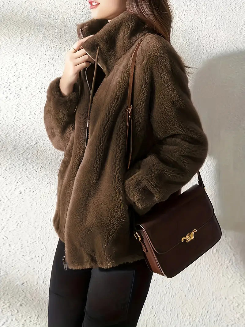 Stijlvolle, zachte jas van hoogwaardig materiaal voor comfort in de herfst