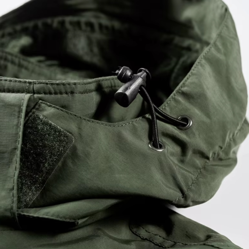 Stijlvolle buitenjas van hoogwaardige stof, comfortabel en warm voor de herfst.