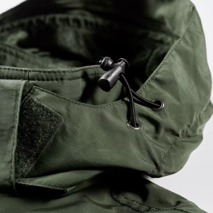 Stijlvolle buitenjas van hoogwaardige stof, comfortabel en warm voor de herfst.