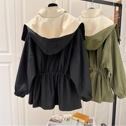 Dubbelzijdige jas met capuchon van hoogwaardige stof, comfortabel en warm