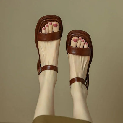 June™ | De leren sandalen voor een verfijnde en minimalistische stijl