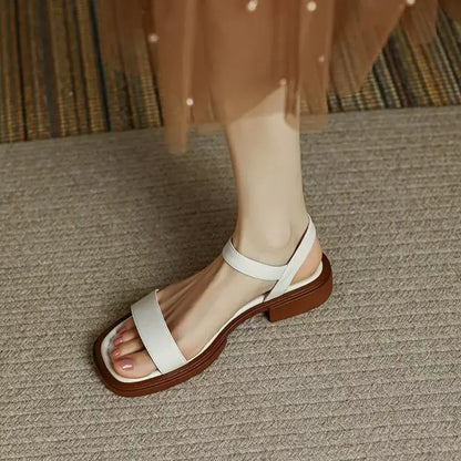 June™ | De leren sandalen voor een verfijnde en minimalistische stijl
