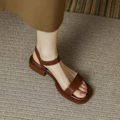 June™ | De leren sandalen voor een verfijnde en minimalistische stijl