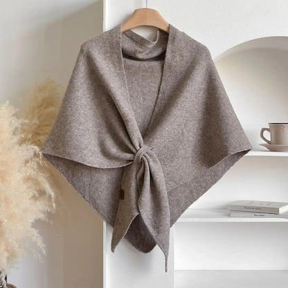 Stijlvolle poncho van zachte stof, comfortabel voor de herfst.
